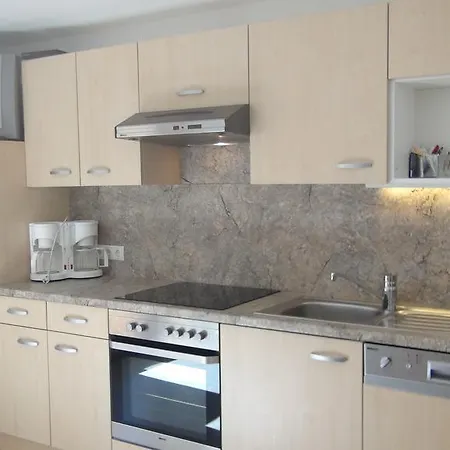 Haus Emberger Apartamento *